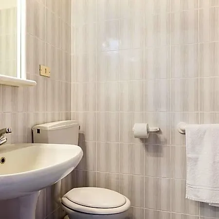 Hotel Cristina 2*