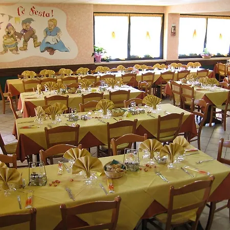 Cristina Hotel 2*